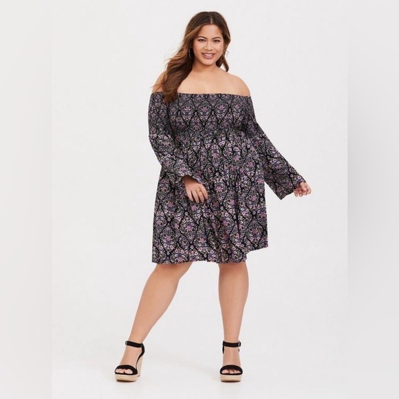 Torrid Mini Challis Off Shoulder Smock Skater Dress in Black Medallion Floral 4X - Picture 1 of 11